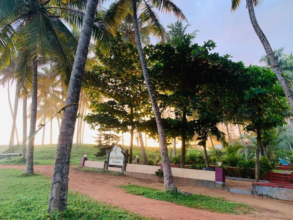 Maadathil Cottages & Beach Resort Varkala Eksteriør billede